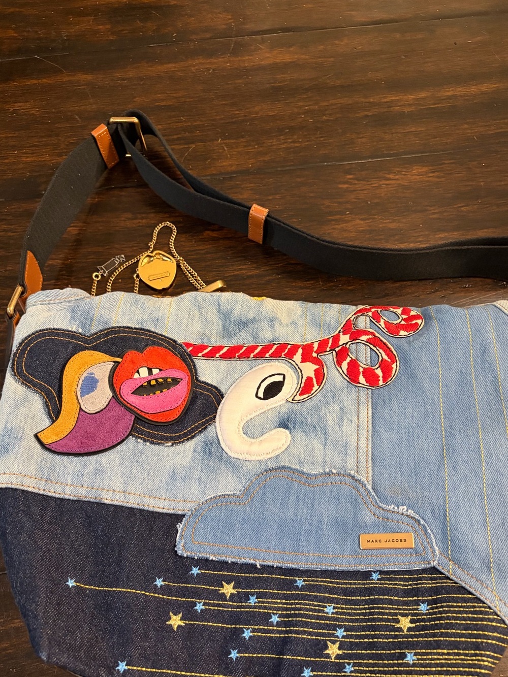 Marc Jacobs x Julie Verhoeven Applique Abstract-Art Denim Messenger Bag - Picture 4 of 13